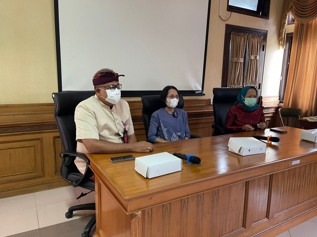 PENERIMAAN KUNJUNGAN DIRJEN KESMAS DALAM RANGKA STUDI COMPARATIVE PROGRAM GIZI DAN KIA